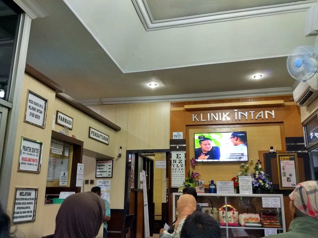 dr. Asdi Yudiono - Klinik Intan